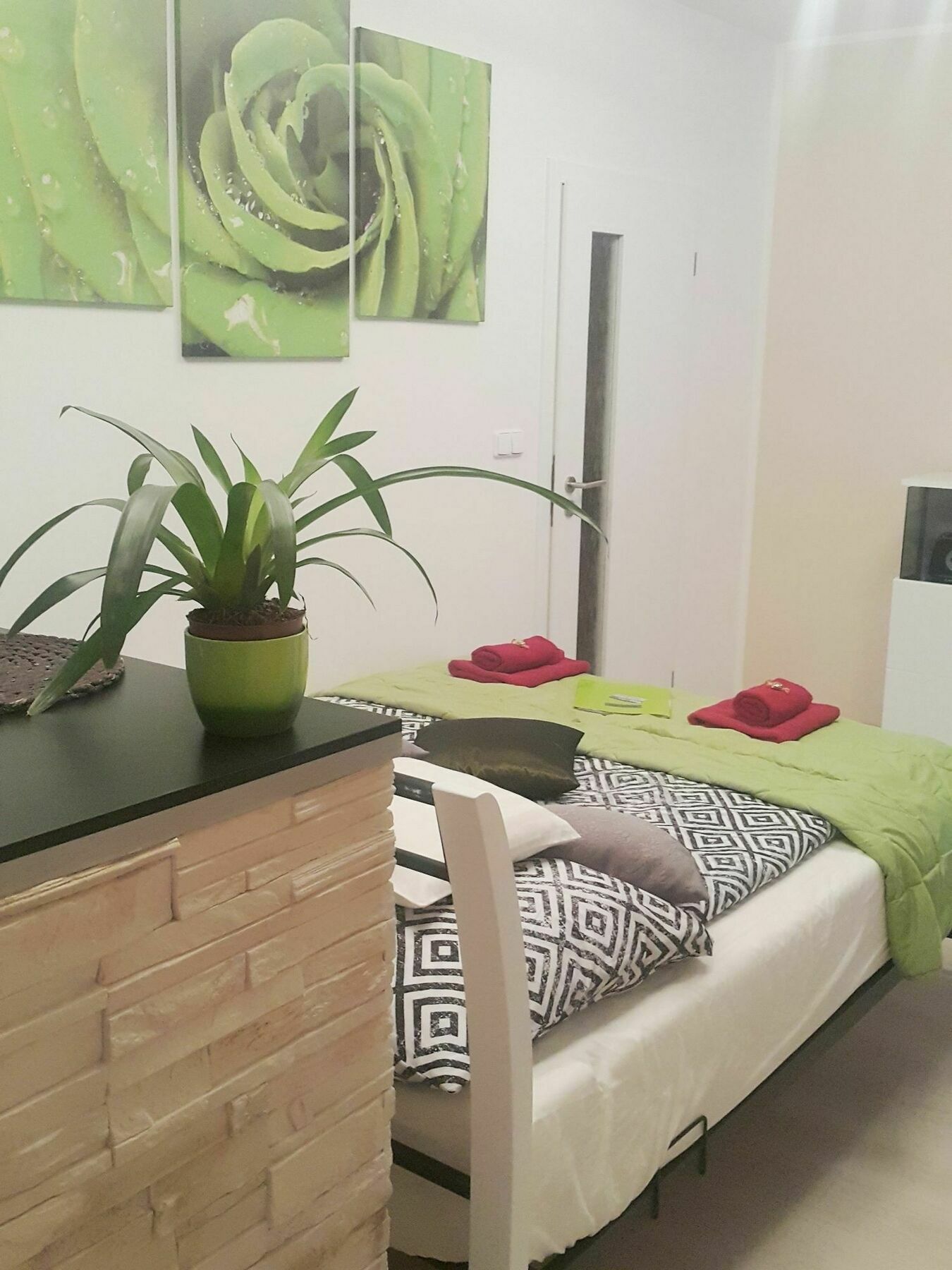 Bastien Studio Near Airport Praag Buitenkant foto